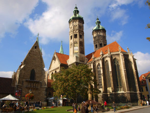 Картинка города католические соборы костелы аббатства naumburg
