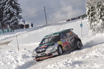 Картинка спорт авторалли люди гонка снег зима ралли skoda fabia rally передок