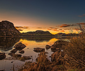 Картинка природа реки озера камни озеро лес горы