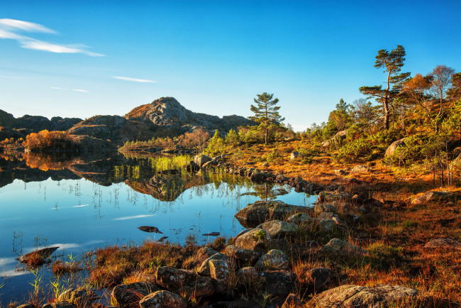 Обои картинки фото природа, реки, озера, растительность, камни, берег, озеро