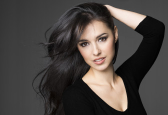 Картинка девушки -unsort+ брюнетки +шатенки cristina brondo брюнетка декольте улыбка