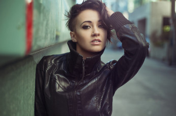 Картинка девушки -unsort+ брюнетки +шатенки пирсинг портрет брюнетка модель лицо улица девушка