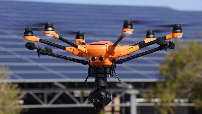 Обои картинки фото авиация, другое, h520, yuneec, дрон, камера, hi-tech, the, weinstein, company