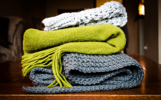 Обои картинки фото разное, одежда,  обувь,  текстиль,  экипировка, вязаные, шарфы