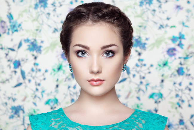 Обои картинки фото девушки, -unsort , лица,  портреты, глаза, oleg, gekman, взгляд, цветы, ретушь, девушка, портрет, фотограф