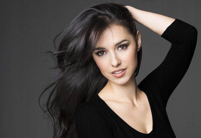 Обои картинки фото девушки, -unsort , брюнетки,  шатенки, cristina, brondo, брюнетка, декольте, улыбка