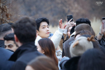 Картинка разное знаменитости сяо чжань люди жест