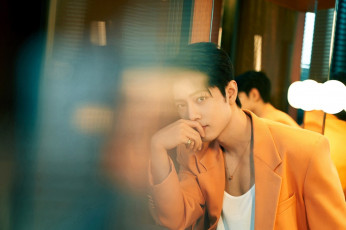 Картинка мужчины xiao+zhan актер пиджак