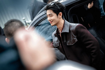 Картинка мужчины xiao+zhan актер очки куртка люди машина