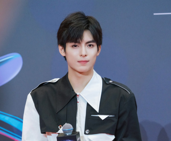 Обои картинки фото 14, 03, 2025г, мужчины, wang hao xuan, ван, хао, сюань