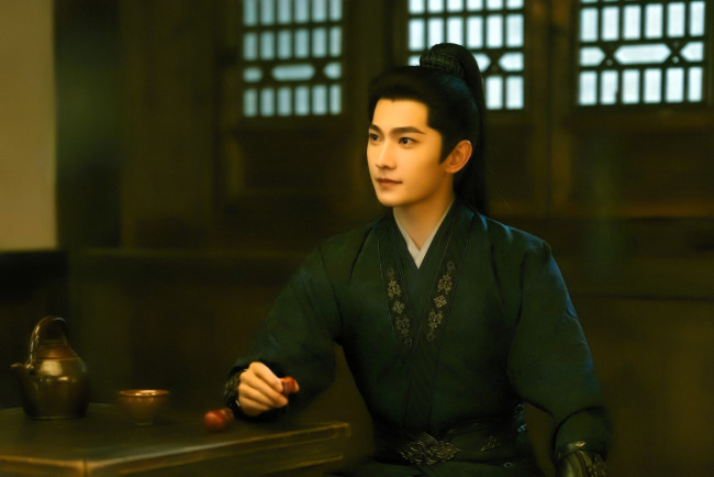 Обои картинки фото zhan zhao adventures, кино фильмы, парень, рюмки, стол, чайник