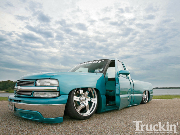 Обои картинки фото 2001, chevy, silverado, автомобили, custom, pick, up