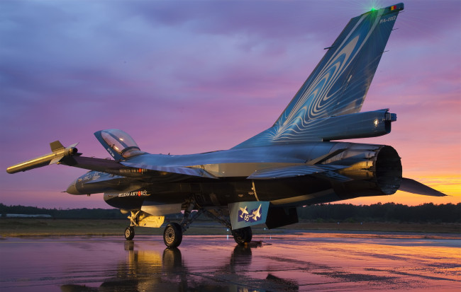 Обои картинки фото 16, авиация, боевые, самолёты, самолёт, закат, falcon