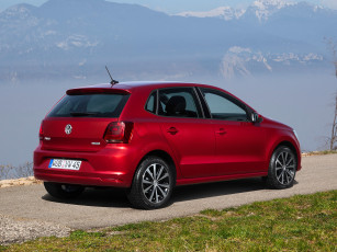 обоя автомобили, volkswagen, красный, 5-door, bluemotion, 2014, tsi, polo, typ, 6r