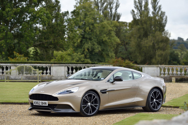 Обои картинки фото 2012 aston martin vanquish, автомобили, aston martin, кофейный, vanquish, aston, martin