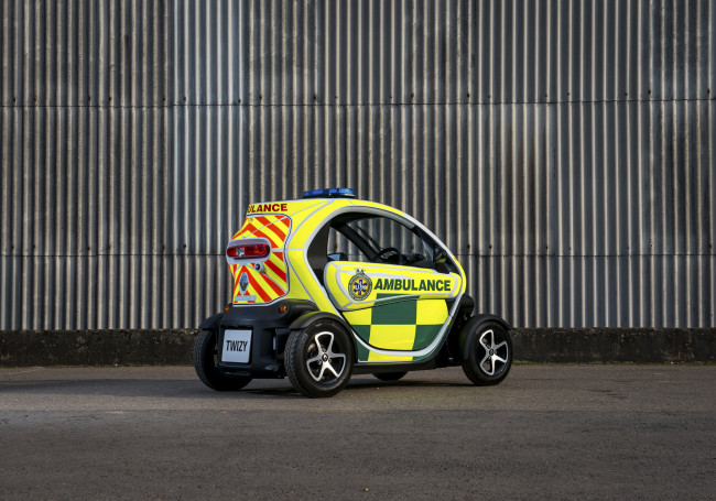 Обои картинки фото автомобили, скорая помощь, ze, twizy, renault, 2015г, ambulance, cargo