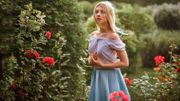 Картинка девушки -unsort+ блондинки +светловолосые розы кофточка юбочка