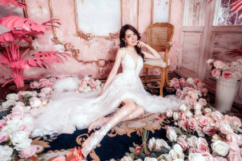 Картинка девушки -+азиатки азиатка невеста цветы розы улыбка