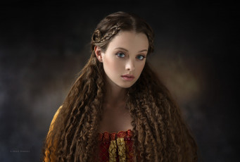 Картинка девушки -+лица +портреты лицо портрет простой фон денис дрожжин студия женщины в помещении модель голубые глаза длинные волосы смотрит на зрителя брюнетка