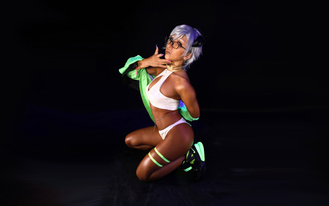 Обои картинки фото девушки, nonsummerjack, образ, наряд, очки, белье, куртка, кроссовки