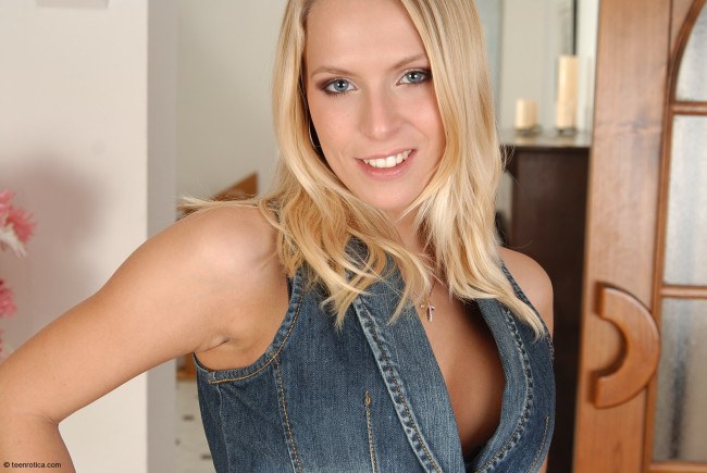 Обои картинки фото -Unsort Блондинки, девушки, unsort, блондинки, девушка, взгляд, фон, блондинка, модель