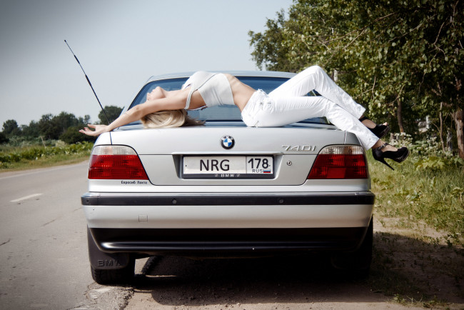 Обои картинки фото автомобили, авто, девушками