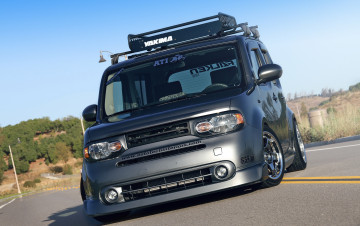 Картинка автомобили nissan datsun