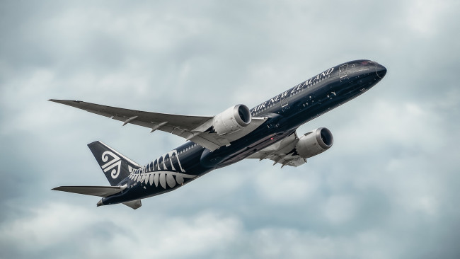 Обои картинки фото авиация, пассажирские самолёты, авиалайнер