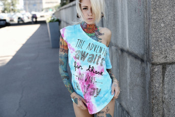 Картинка bantik+boy девушки тату попа тело модель грудь красотка дреды татуировка