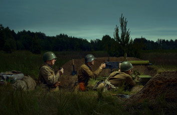 Картинка разное люди военная история к празднику великой победы советская армия на берлин великая отечественная война день пулемёт бойцы 9 мая