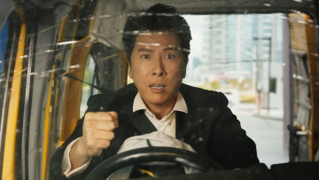 Картинка fei+lung+gwoh+gong+ +2020 кино+фильмы -unknown+ другое выход жирного дракона кадры из фильма боевик комедия донни йен криминал