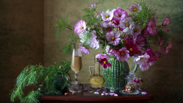 Картинка еда натюрморт космея букет вино конфеты