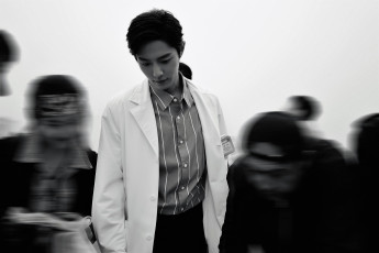 Картинка мужчины xiao+zhan актер халат стафф