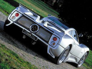 Картинка автомобили pagani