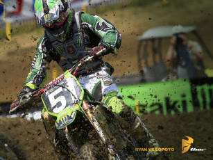 Картинка спорт мотокросс