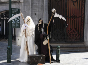 Картинка разное маски карнавальные костюмы мим