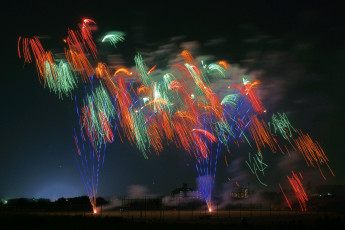 Картинка разное салюты фейерверки