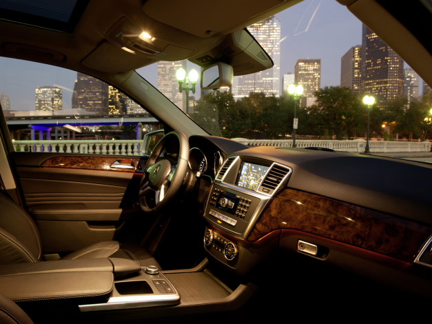 Обои картинки фото mercedes, benz, ml350, blueefficiency, w166, `2011, автомобили, спидометры, торпедо, mercedes-benz, интерьер