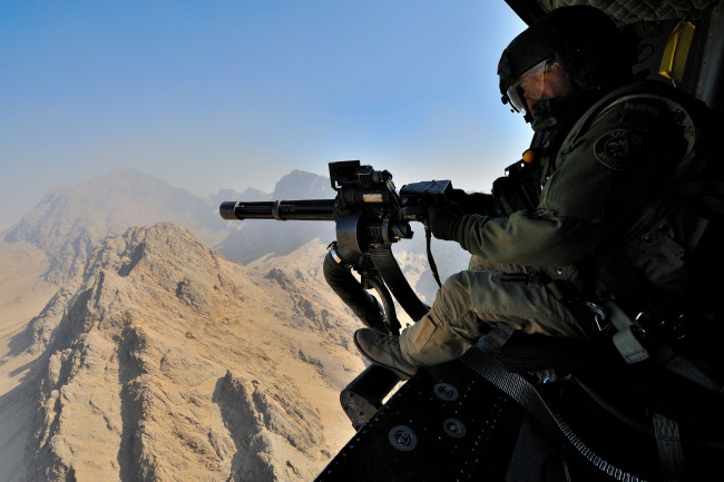 Обои картинки фото оружие, армия, спецназ, пулемет