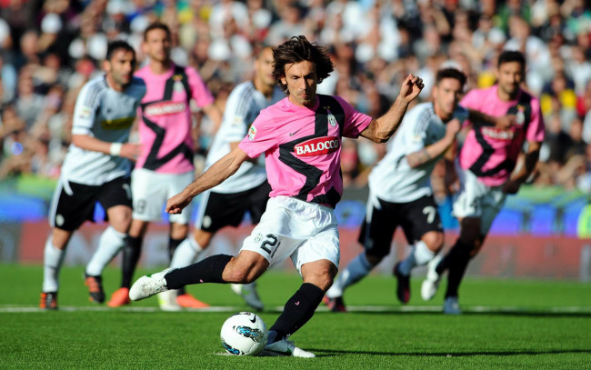 Обои картинки фото спорт, футбол, мяч, игрок