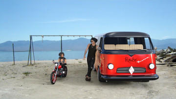 Картинка 3д+графика люди-авто мото+ people-+car+ +moto девушка взгляд фон