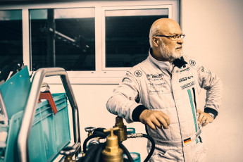 Картинка мужчины -+unsort очки костюм оборудование