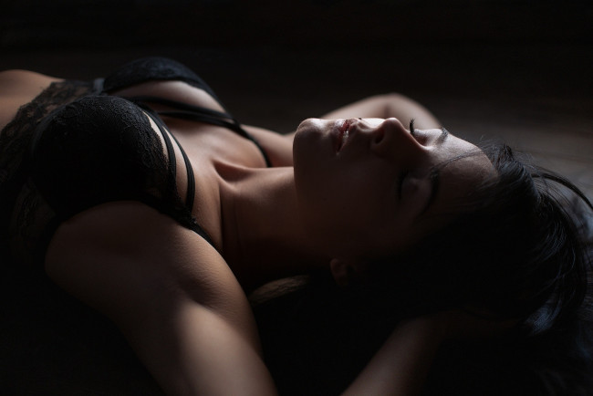 Обои картинки фото девушки, - брюнетки,  шатенки, брюнетка, белье