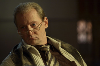 Картинка кино+фильмы двенадцать мужчина очки галстук мини сериал драма виктор+вержбицкий одинадцатый+присяжный