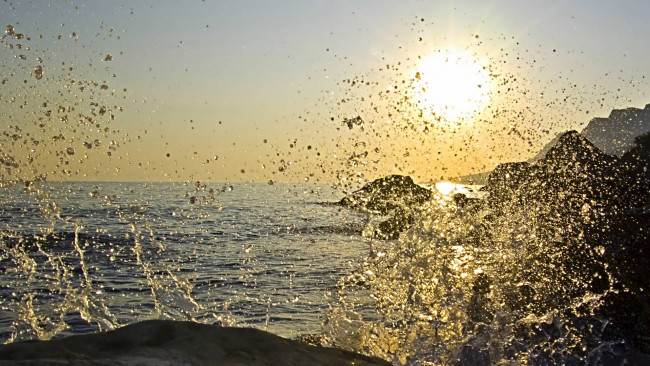 Обои картинки фото природа, восходы, закаты, море, солнце, прибой, брызги