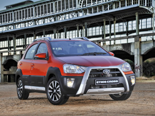 Картинка автомобили toyota etios cross za-spec 2014г красный
