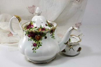 Картинка разное посуда +столовые+приборы +кухонная+утварь фарфор сахарница заварочный чайник