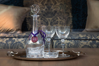 Картинка разное посуда +столовые+приборы +кухонная+утварь бокалы графин перельница поднос