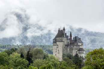 Картинка chateau+de+menthon+st+bernard города замки+франции замок