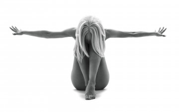 Картинка девушки -unsort+ Черно-белые+обои ню руки блондинка